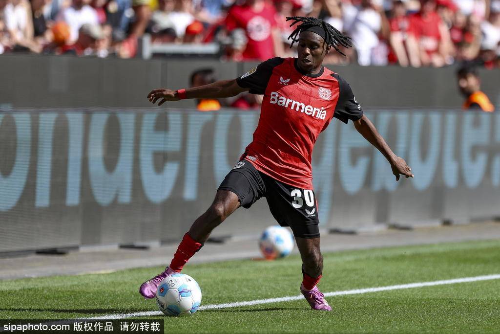 曝弗林蓬超值转会费竟还分三期 利物浦制服组满分预警